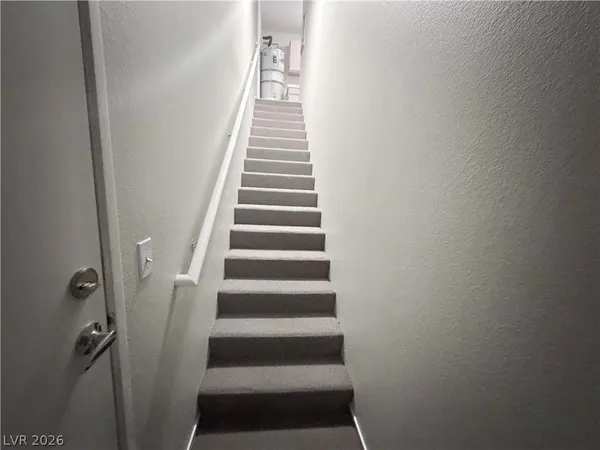 $1,475 | 7061 Roscoe Avenue, Unit 201, Las Vegas, NV 89129