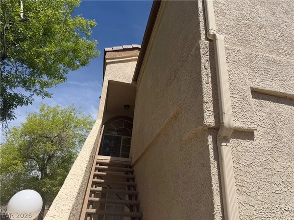 $1,475 | 7061 Roscoe Avenue, Unit 201, Las Vegas, NV 89129