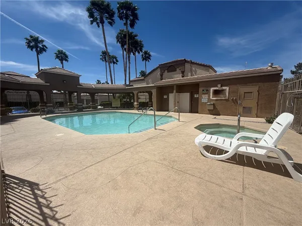 $1,475 | 7061 Roscoe Avenue, Unit 201, Las Vegas, NV 89129