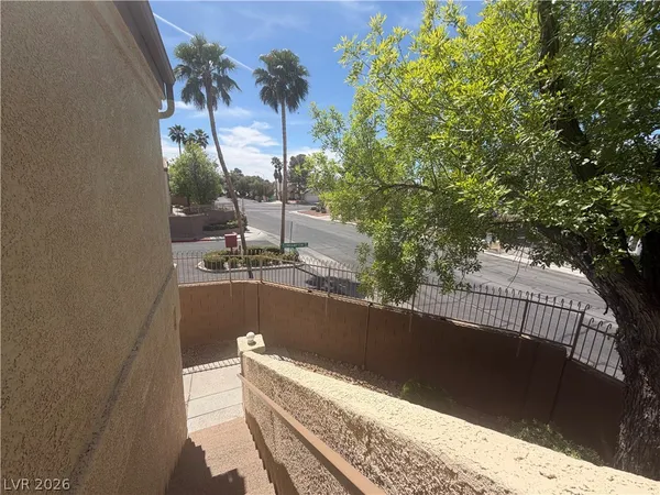 $1,475 | 7061 Roscoe Avenue, Unit 201, Las Vegas, NV 89129
