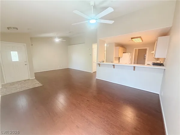 $1,475 | 7061 Roscoe Avenue, Unit 201, Las Vegas, NV 89129