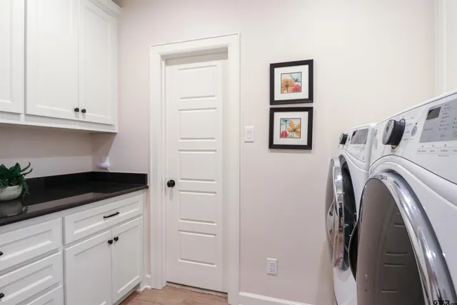 $548,900 | 15733 County Road 1104, Flint, TX 75762