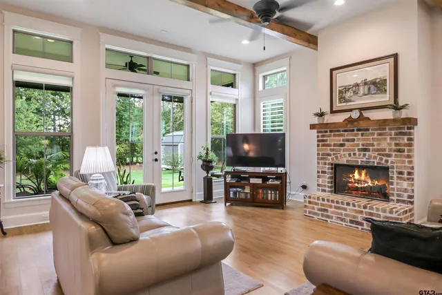 $548,900 | 15733 County Road 1104, Flint, TX 75762