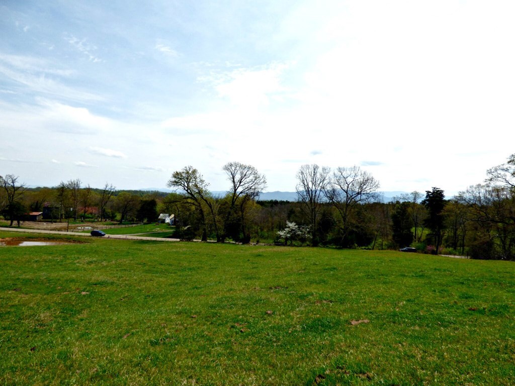 3351440 Valley Home Road Dandridge, TN 37725 - Photo 10 of 21 Gallery Image 10
