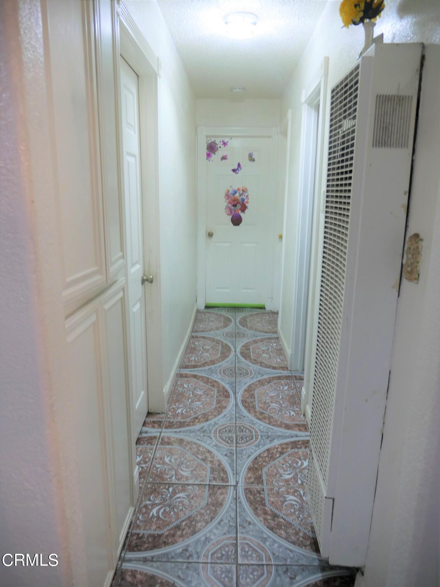 640 Tamarac Street Oxnard, CA 93033 - Photo 13 of 54 a view of entryway