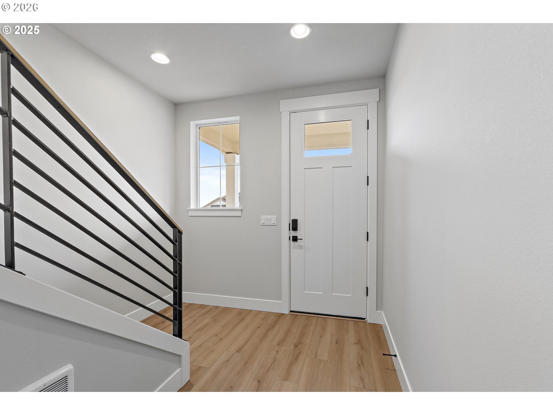 12171 Southwest Autumn View Street Tigard, OR 97224 - Photo 4 of 44