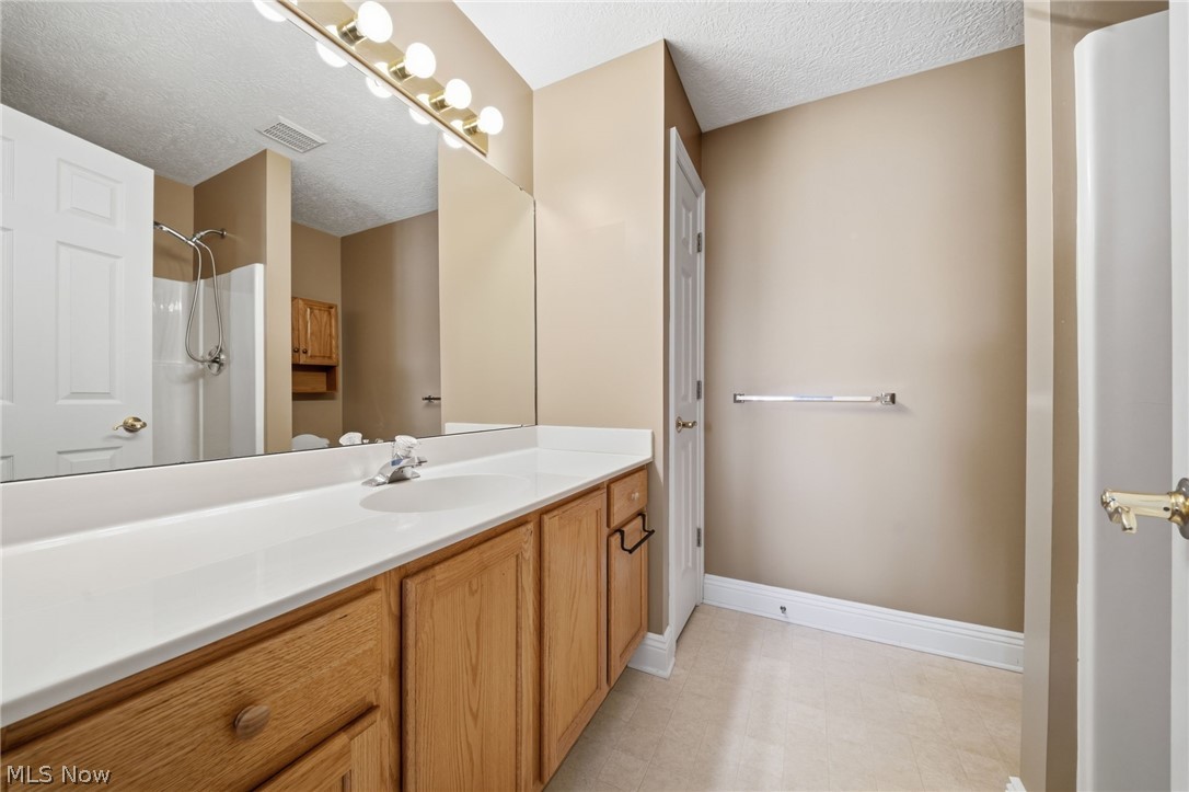 6000 Lake Road West, Unit 423 Ashtabula, OH 44004 - Photo 10 of 35