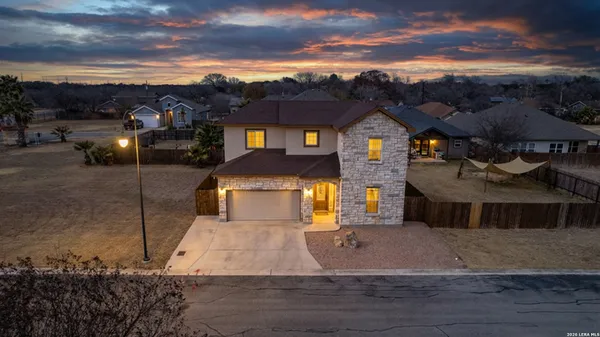 $325,000 | 106 Sutton Place, Uvalde, TX 78801