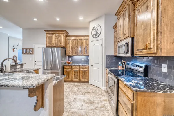 $325,000 | 106 Sutton Place, Uvalde, TX 78801