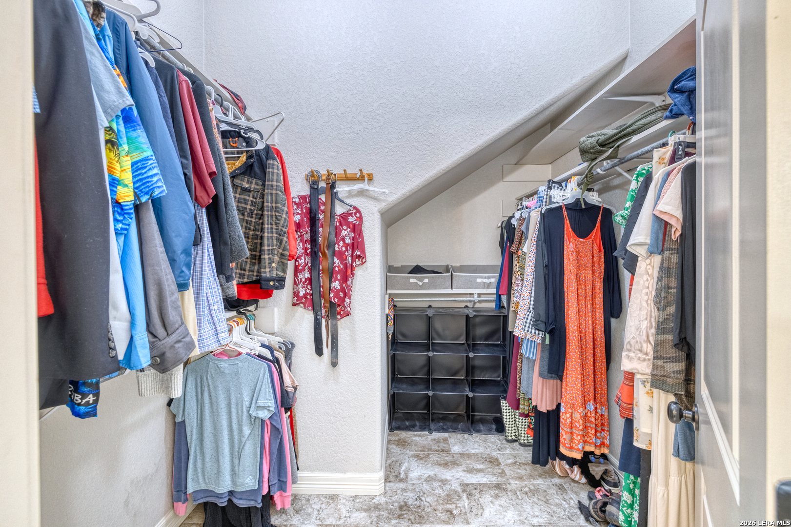 106 Sutton Place Uvalde, TX 78801 - Photo 19 of 38