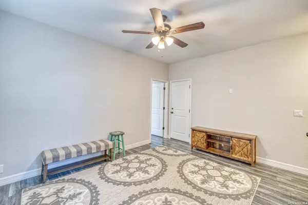 $325,000 | 106 Sutton Place, Uvalde, TX 78801