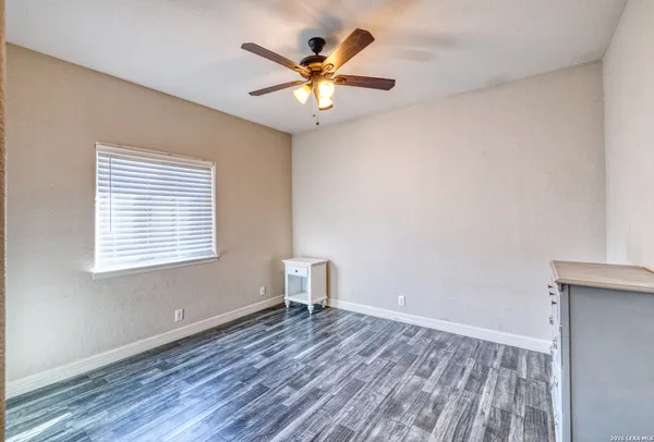 $325,000 | 106 Sutton Place, Uvalde, TX 78801