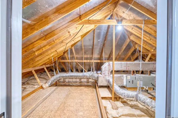 $325,000 | 106 Sutton Place, Uvalde, TX 78801