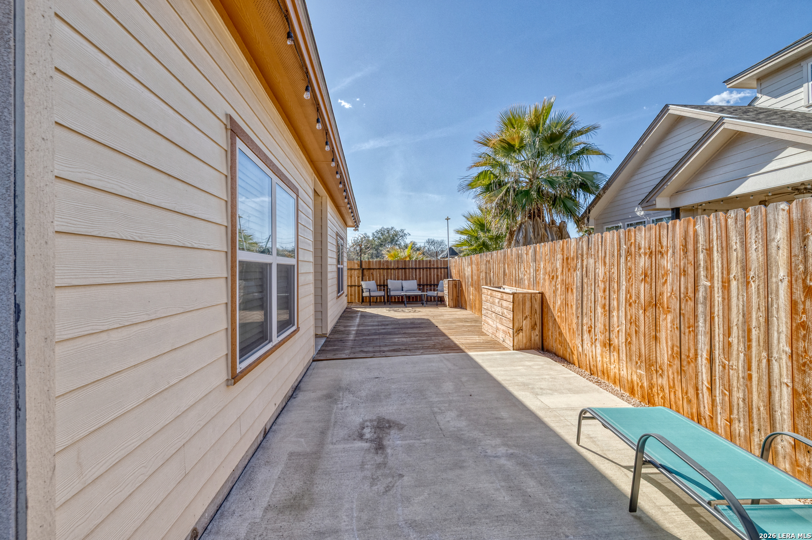 106 Sutton Place Uvalde, TX 78801 - Photo 31 of 38