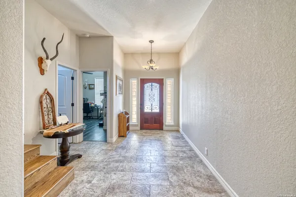 $325,000 | 106 Sutton Place, Uvalde, TX 78801