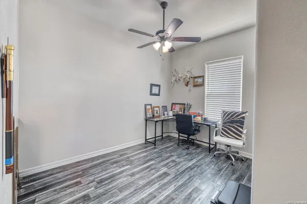 $325,000 | 106 Sutton Place, Uvalde, TX 78801