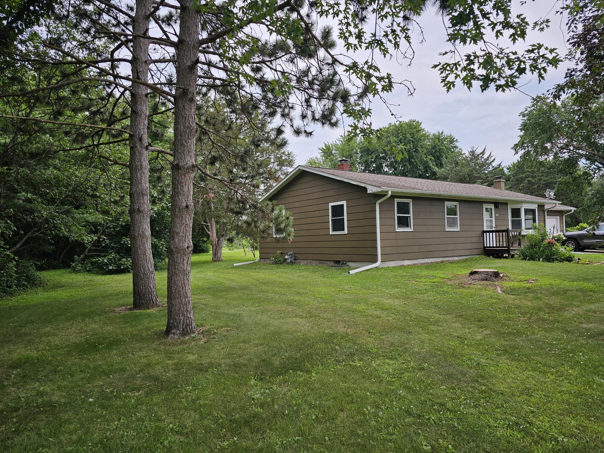 W8048 County Rd ZB Onalaska, WI 54650 - Photo 23 of 30 124 Side Yard