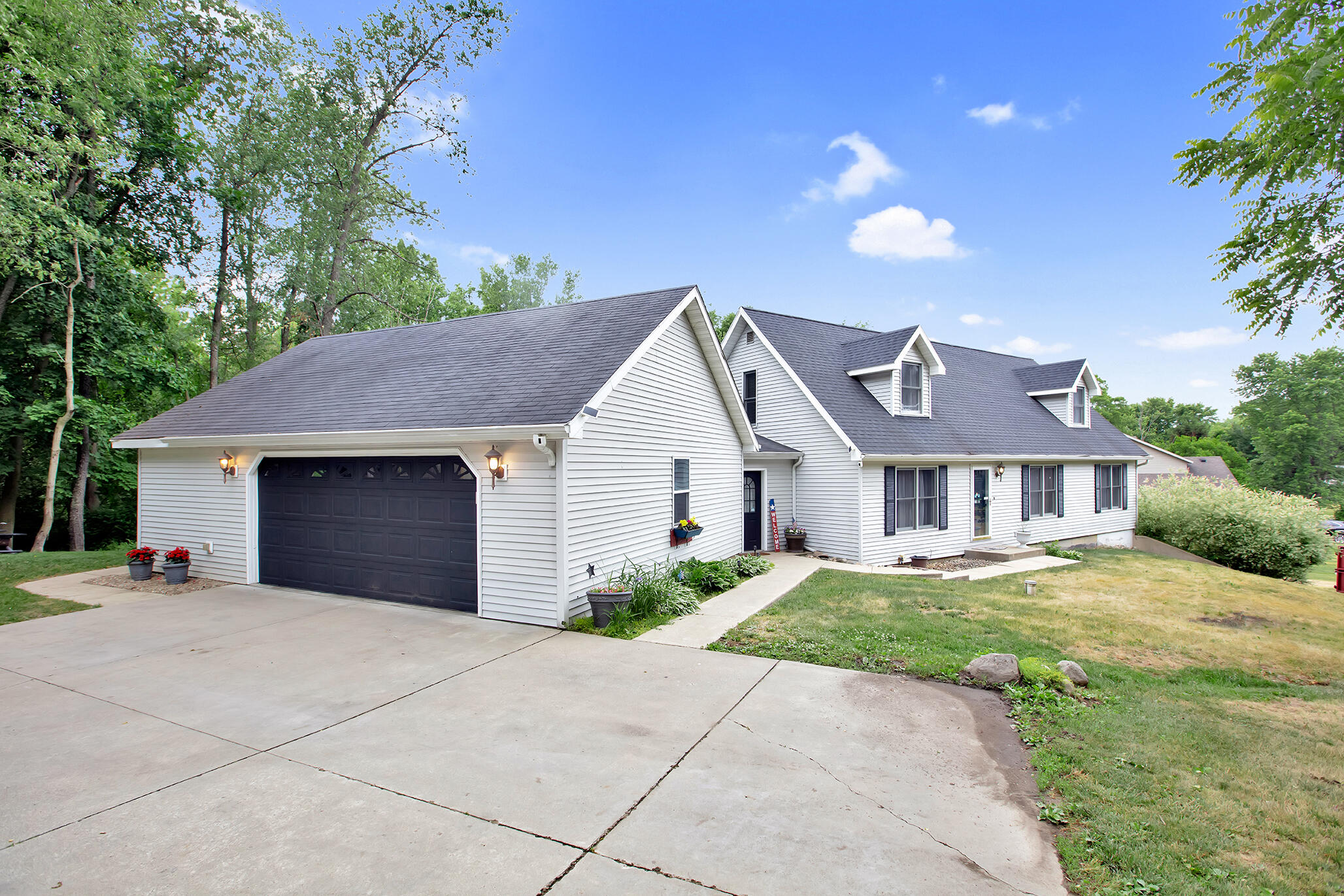16784 Rynearson Street Buchanan, MI 49107 - Photo 2 of 37 0D6A3788