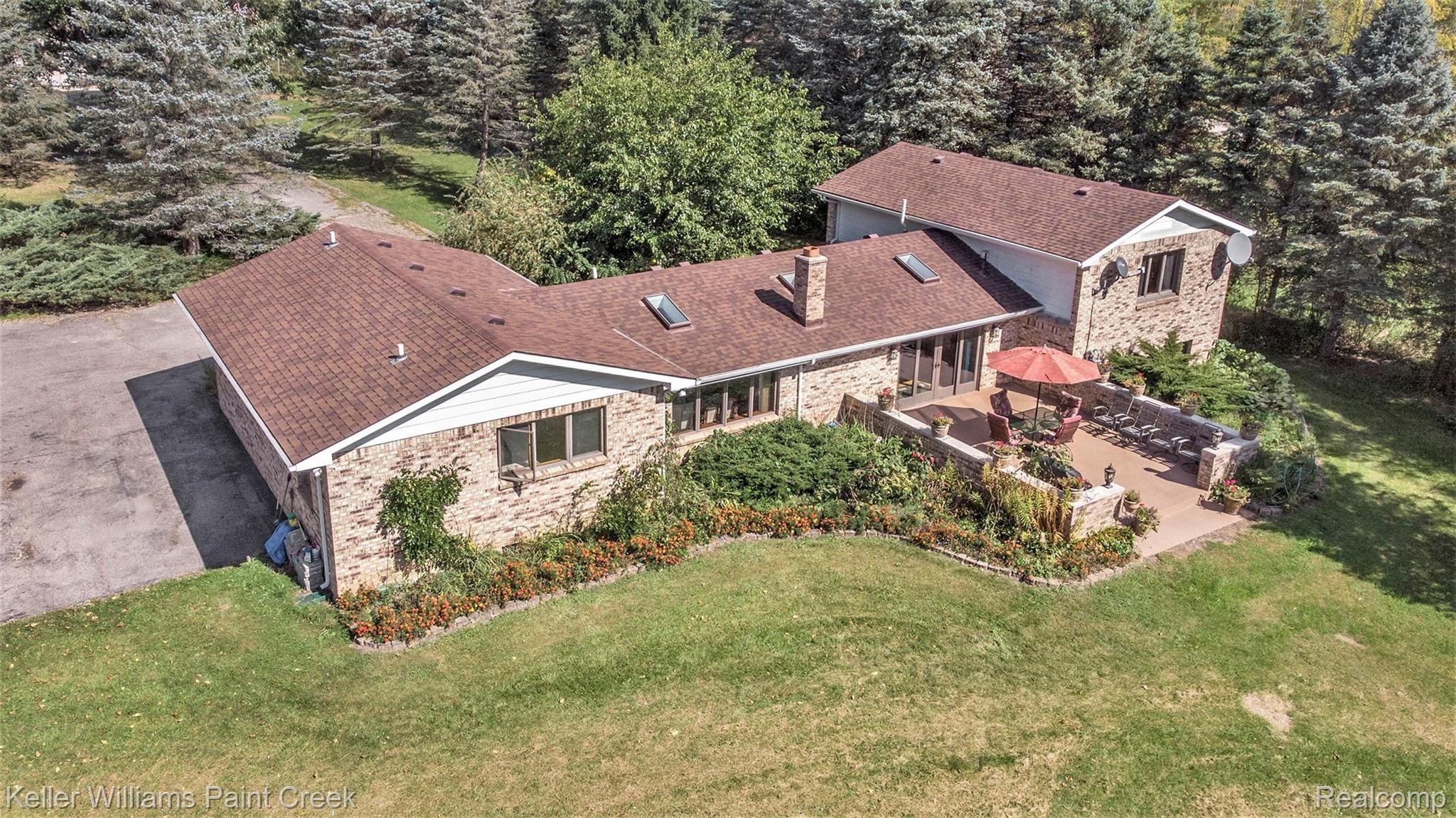 727 East Romeo Road Leonard, MI 48367 - Photo 8 of 27 DJI_0003.jpg