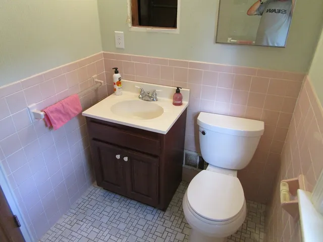 $925,000 | 16 Munroe Avenue, Reading, MA 01867