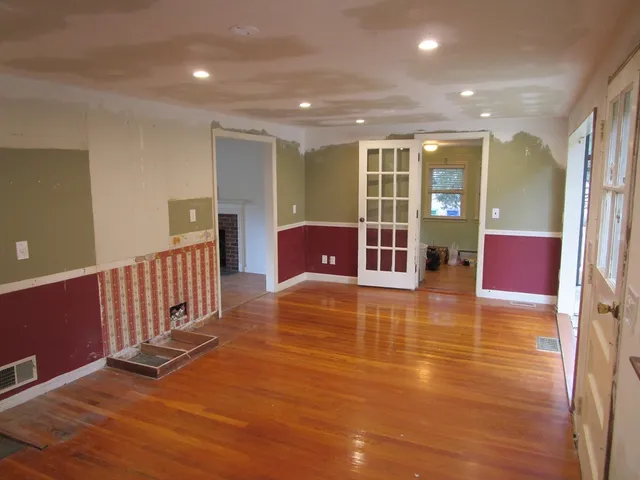 $925,000 | 16 Munroe Avenue, Reading, MA 01867