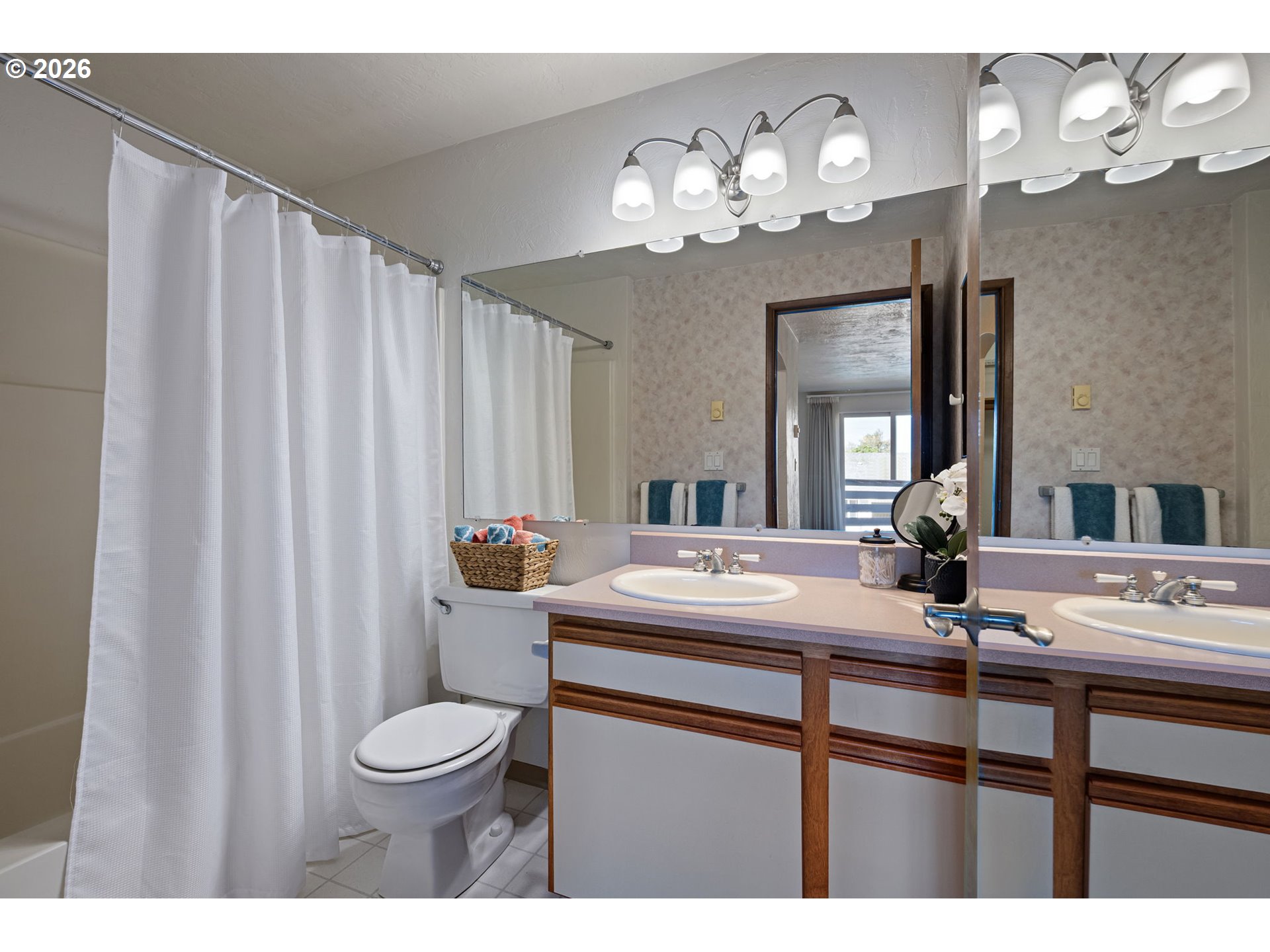 650 Harlow Road, Unit 248 Springfield, OR 97477 - Photo 17 of 35 Bathroom, Attached