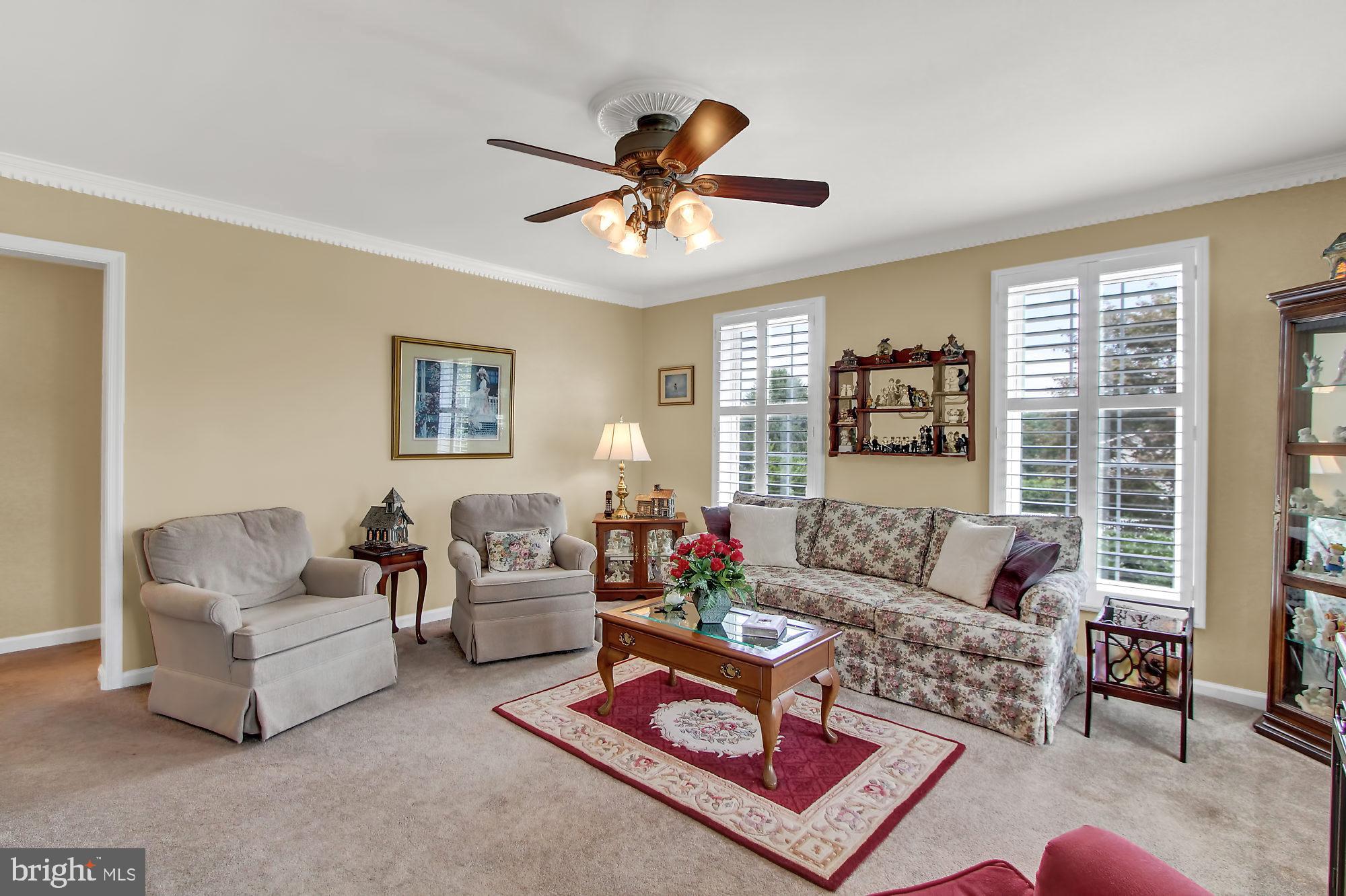 4 Kratz Road Shrewsbury, PA 17361 - Photo 3 of 49 LIVING ROOM