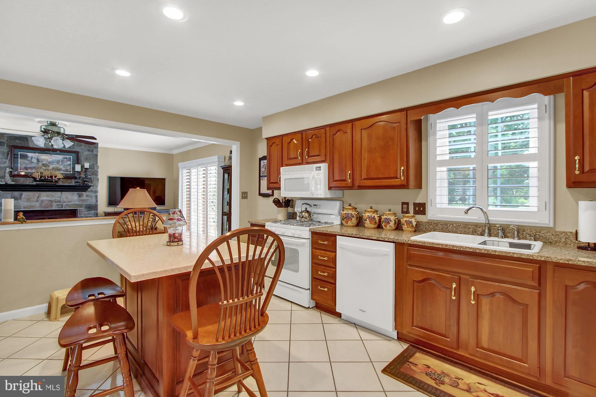 4 Kratz Road Shrewsbury, PA 17361 - Photo 9 of 49 KITCHEN