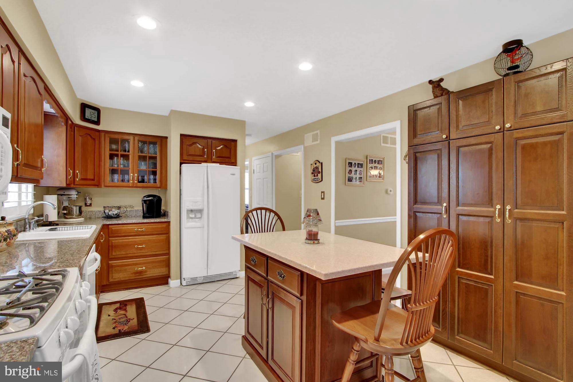 4 Kratz Road Shrewsbury, PA 17361 - Photo 10 of 49 KITCHEN