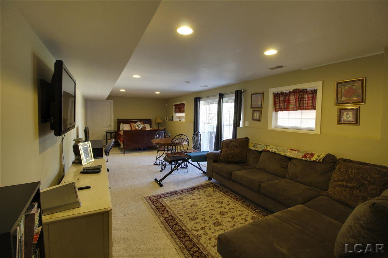 1218 Scott Ridge Drive Adrian, MI 49221 - Photo 22 of 25 50071783-21.JPG