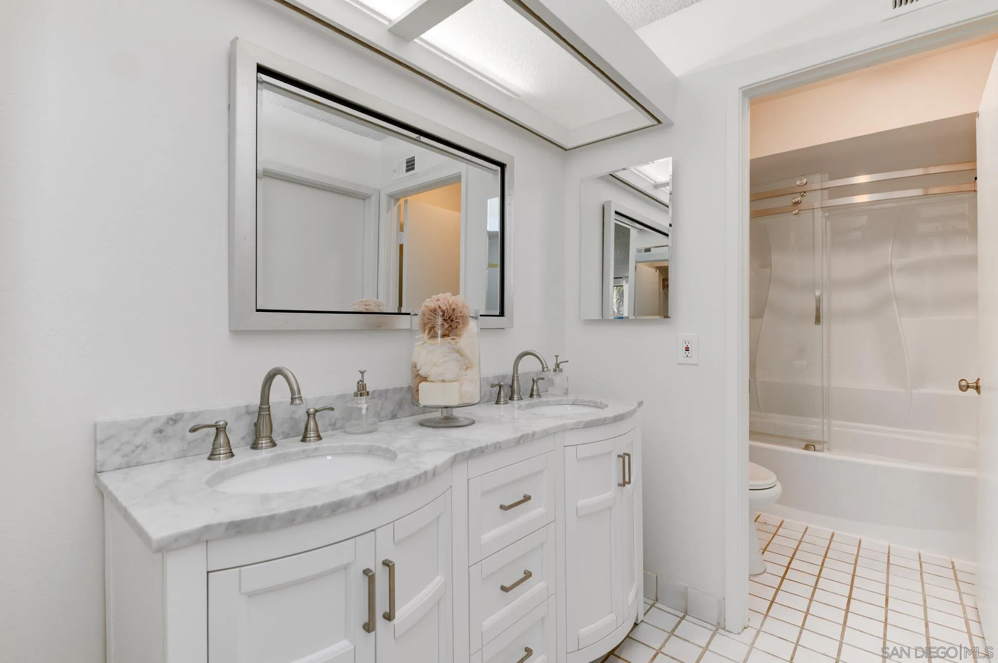 3408 Viewpoint Way Oceanside, CA 92056 - Photo 15 of 23