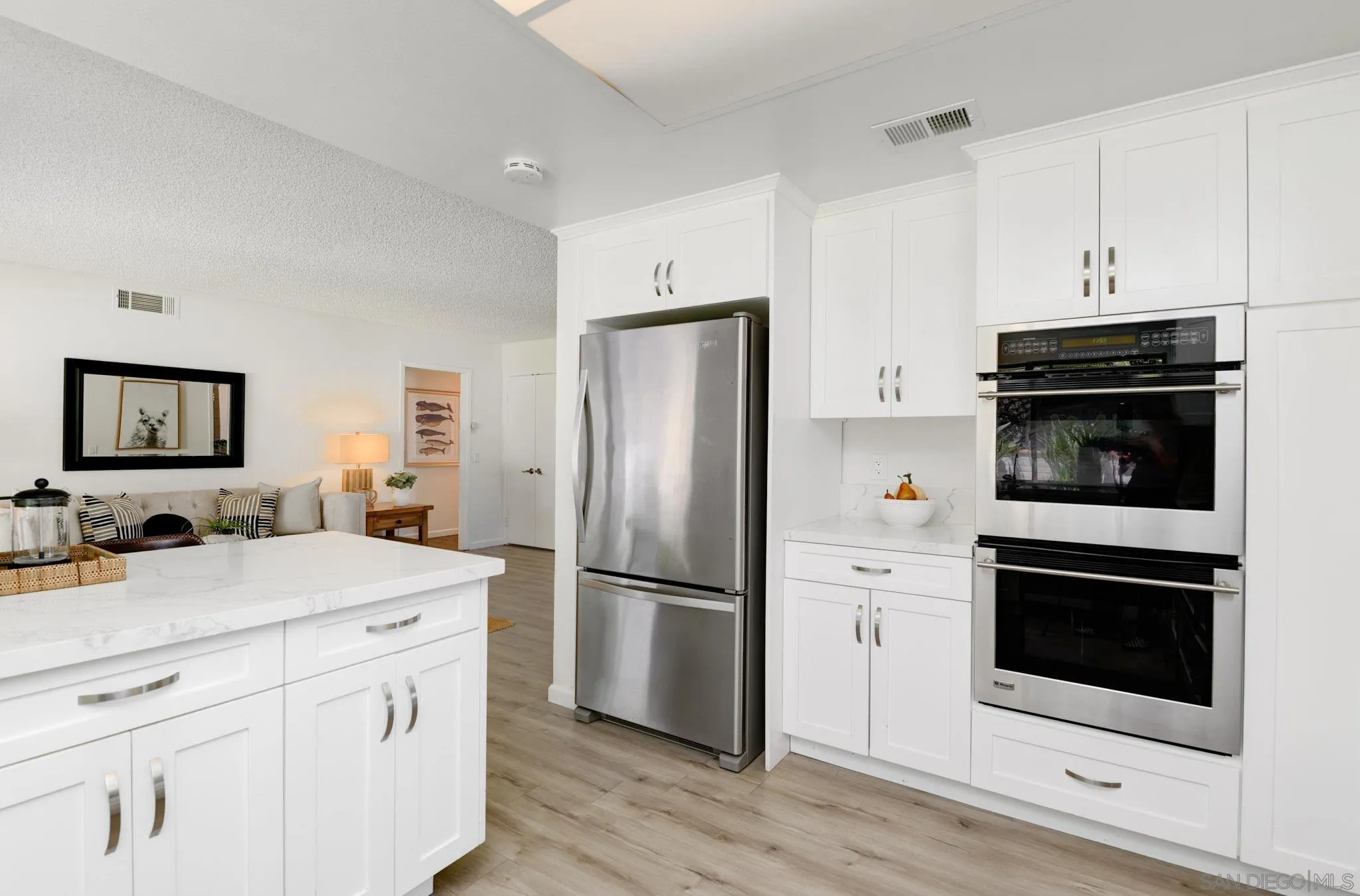 3408 Viewpoint Way Oceanside, CA 92056 - Photo 4 of 23