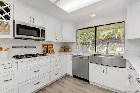 $1,350,000 | 3408 Viewpoint Way, Oceanside, CA 92056