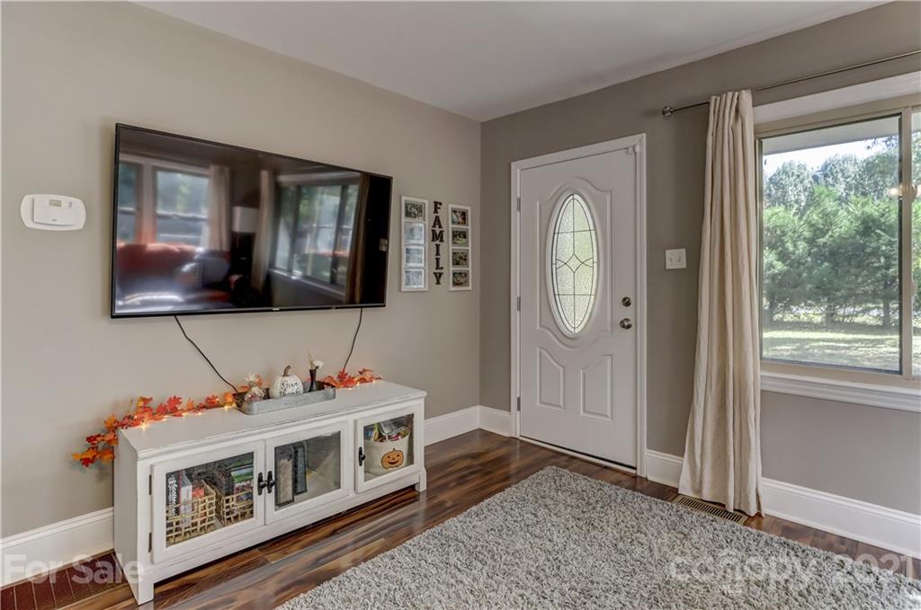 1405 Longview Road Rock Hill, SC 29732 - Photo 3 of 25 Gallery Image 3