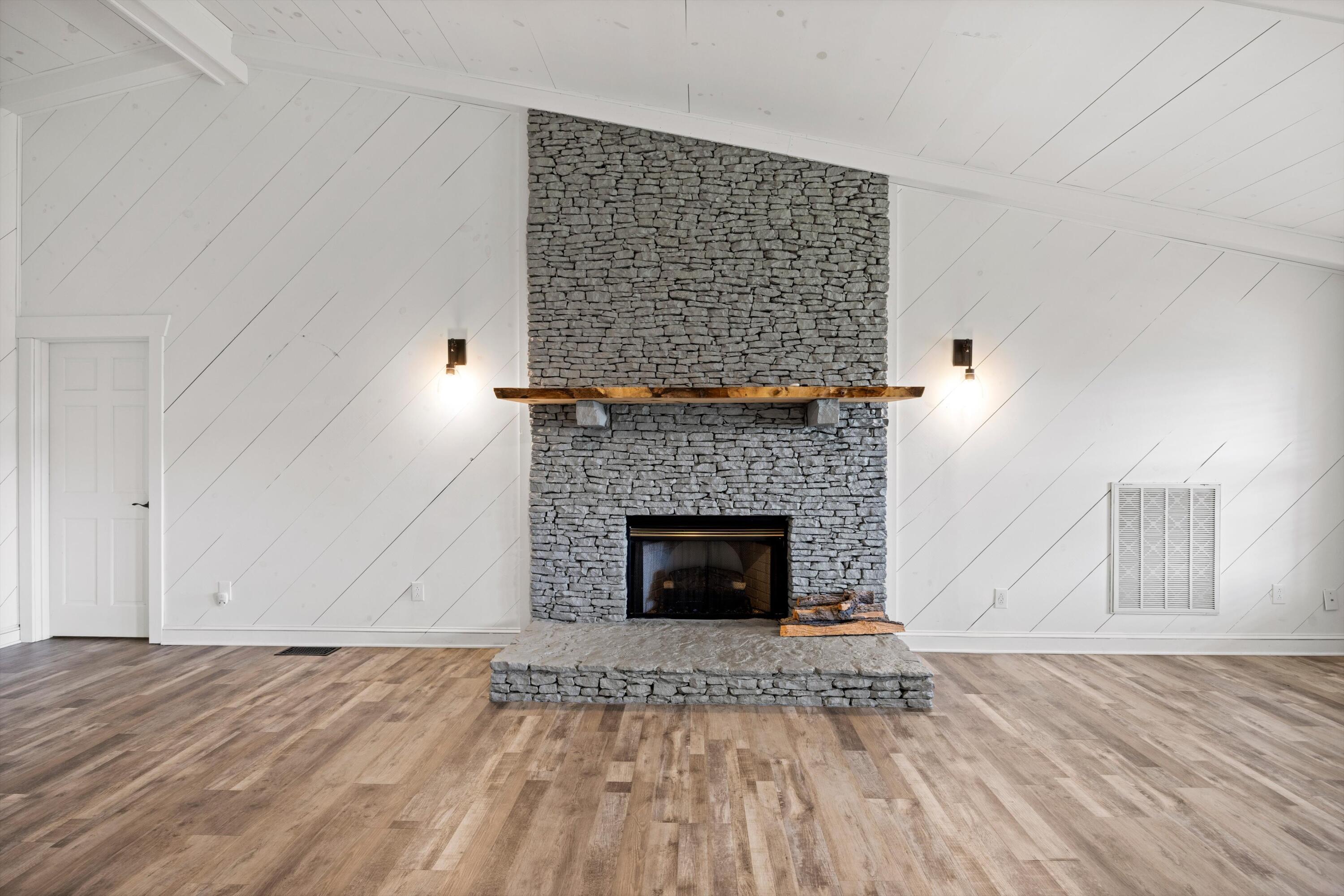 1597 Beaverdale Road Northeast Dalton, GA 30721 - Photo 11 of 52 11-090A8708