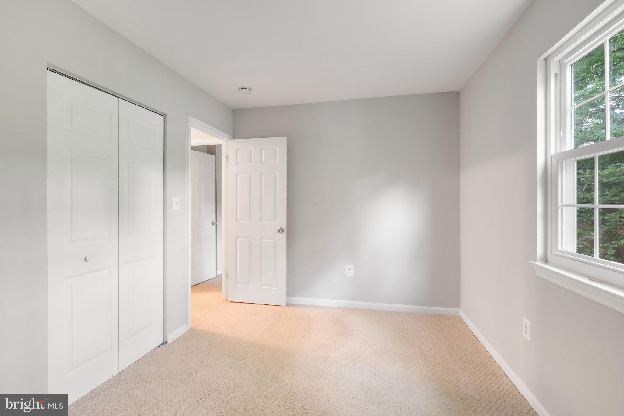 5 Winesap Court Gaithersburg, MD 20878 - Photo 29 of 44 a view of an empty room with a window