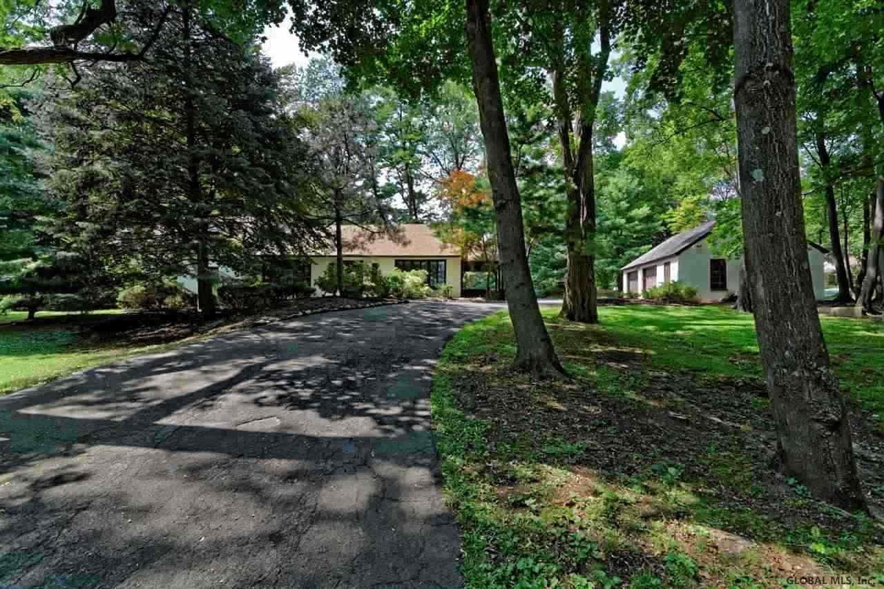 392 Loudon Road Colonie, NY 12211 - Photo 1 of 25 Photo 1