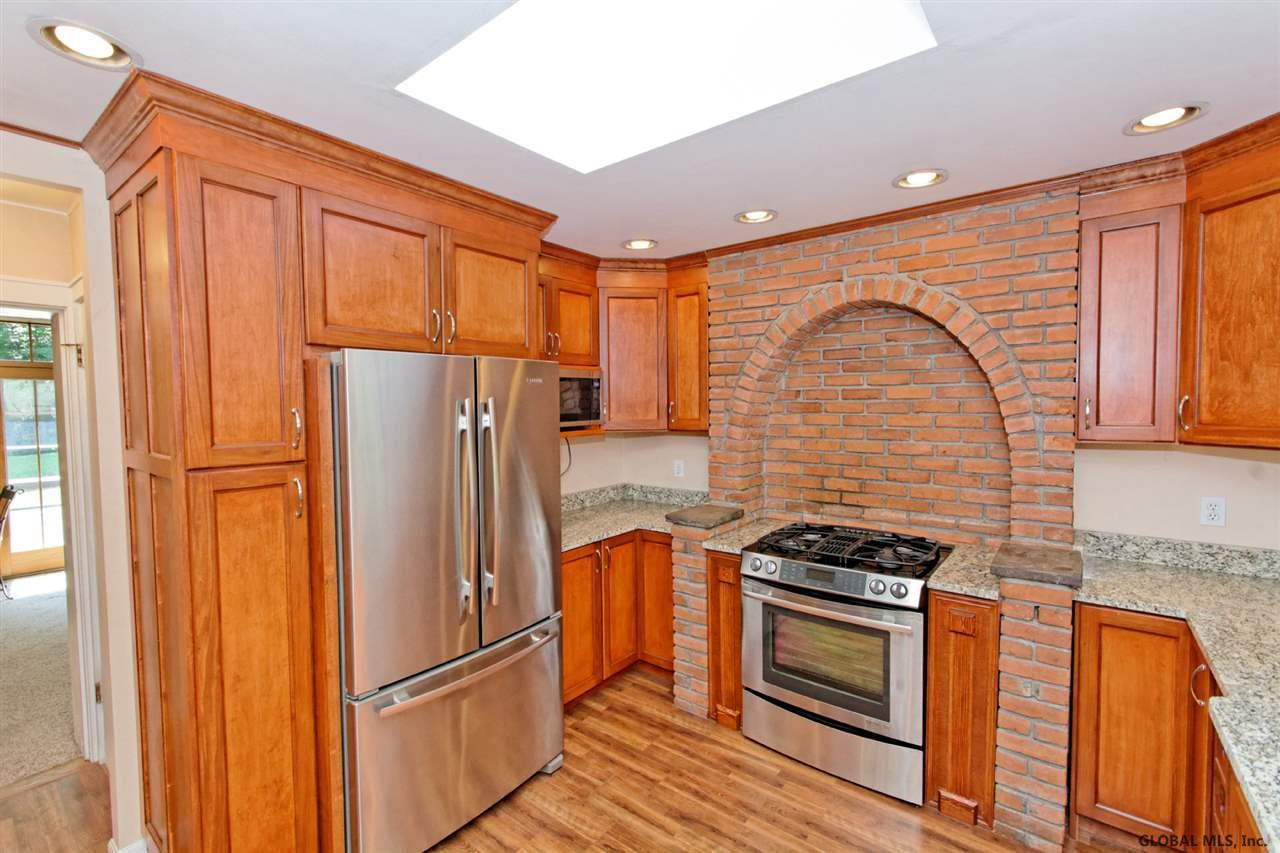 392 Loudon Road Colonie, NY 12211 - Photo 11 of 25 Photo 11