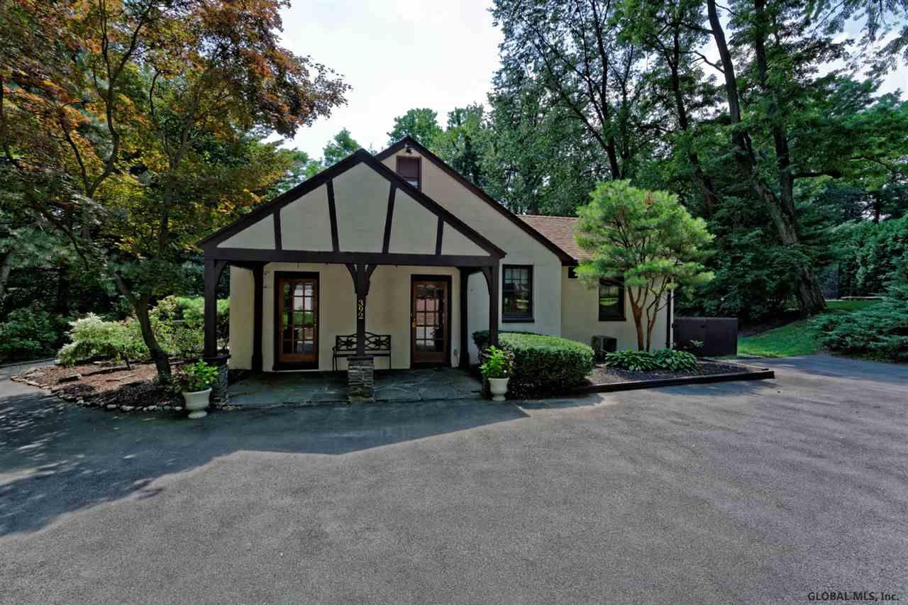 392 Loudon Road Colonie, NY 12211 - Photo 3 of 25 Photo 3