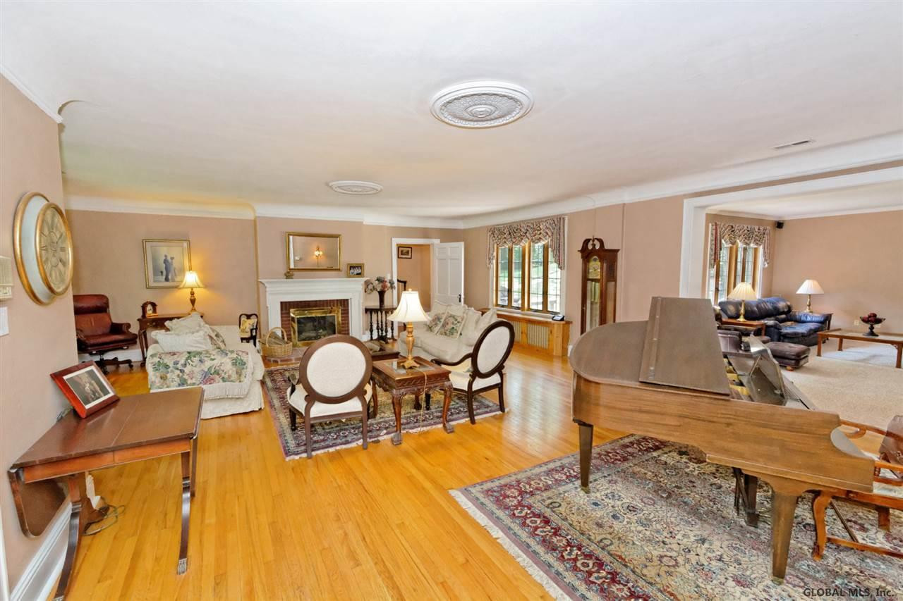 392 Loudon Road Colonie, NY 12211 - Photo 5 of 25 Photo 5