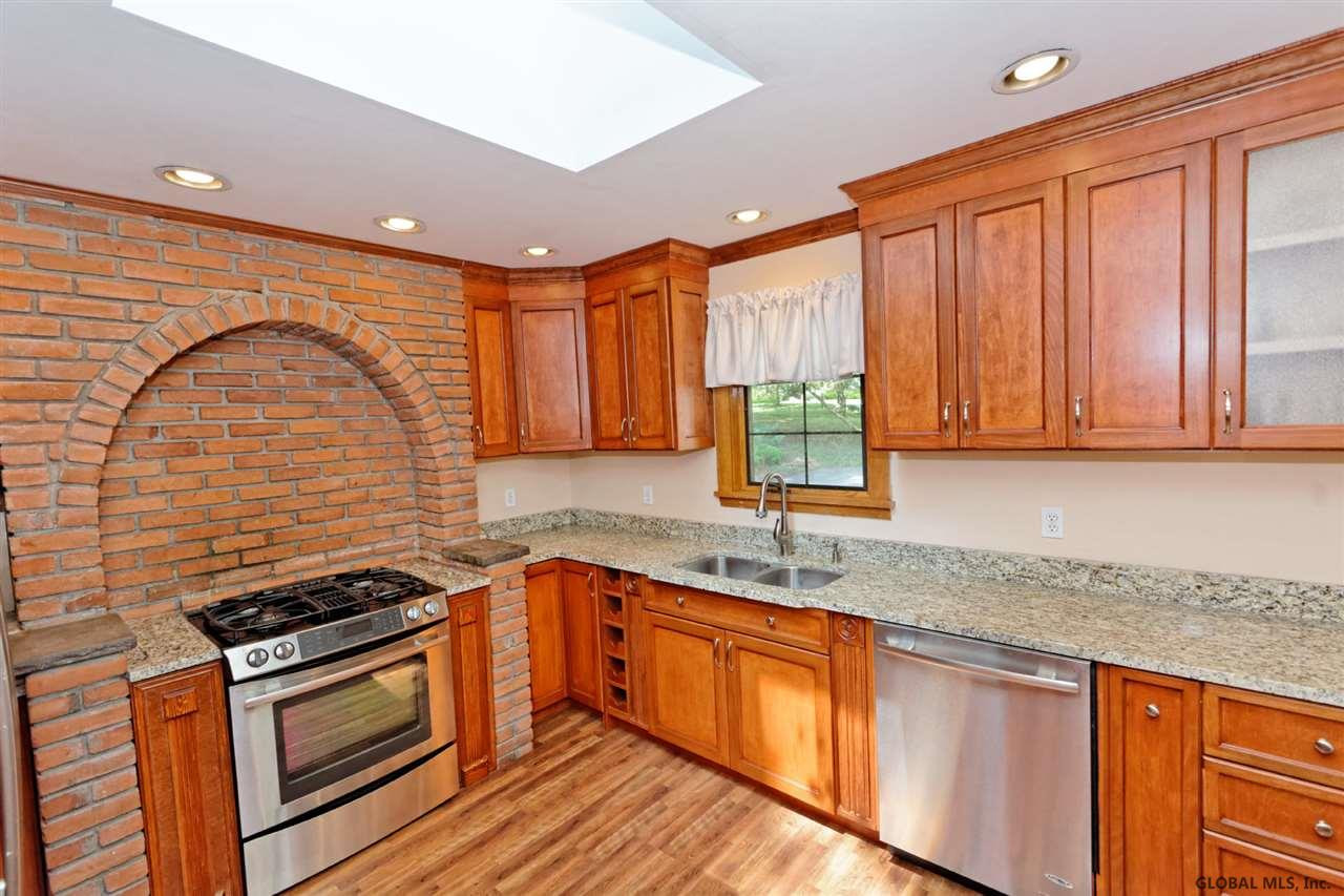 392 Loudon Road Colonie, NY 12211 - Photo 10 of 25 Photo 10