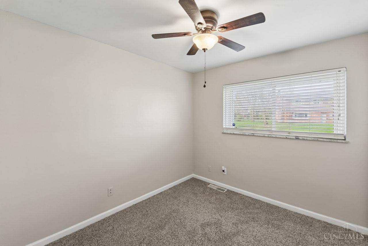712 Danbury Road Cincinnati, OH 45240 - Photo 24 of 40