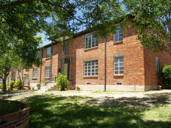 $1,699 | 3206 Tom Green Street, Unit G, Austin, TX 78705