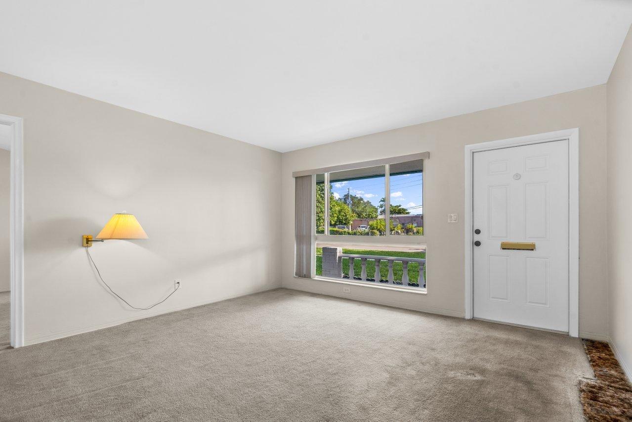 4300 Harrison Street Hollywood, FL 33021 - Photo 8 of 28 Front Entry