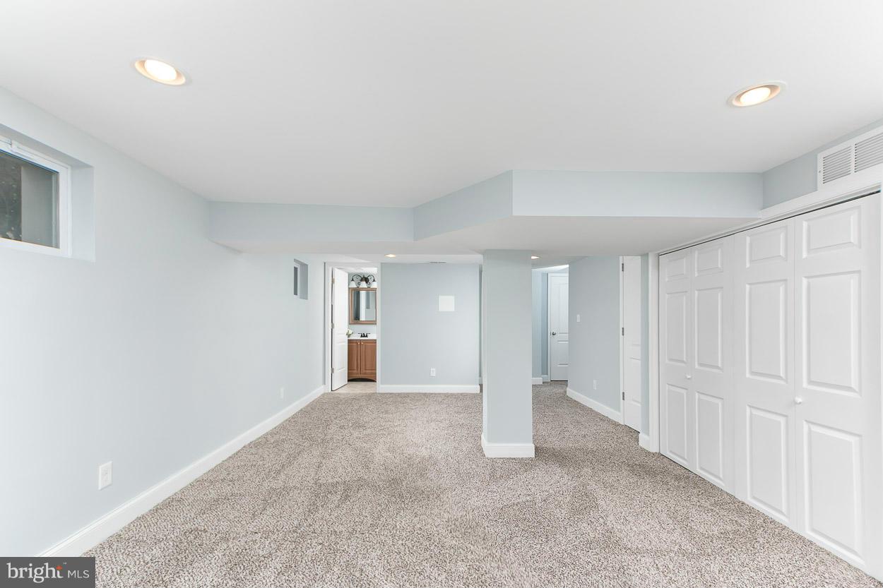 213 Ridge Avenue Baltimore, MD 21286 - Photo 22 of 29 Family Room