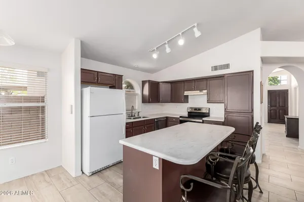 $589,900 | 446 West Mendoza Circle, Mesa, AZ 85210