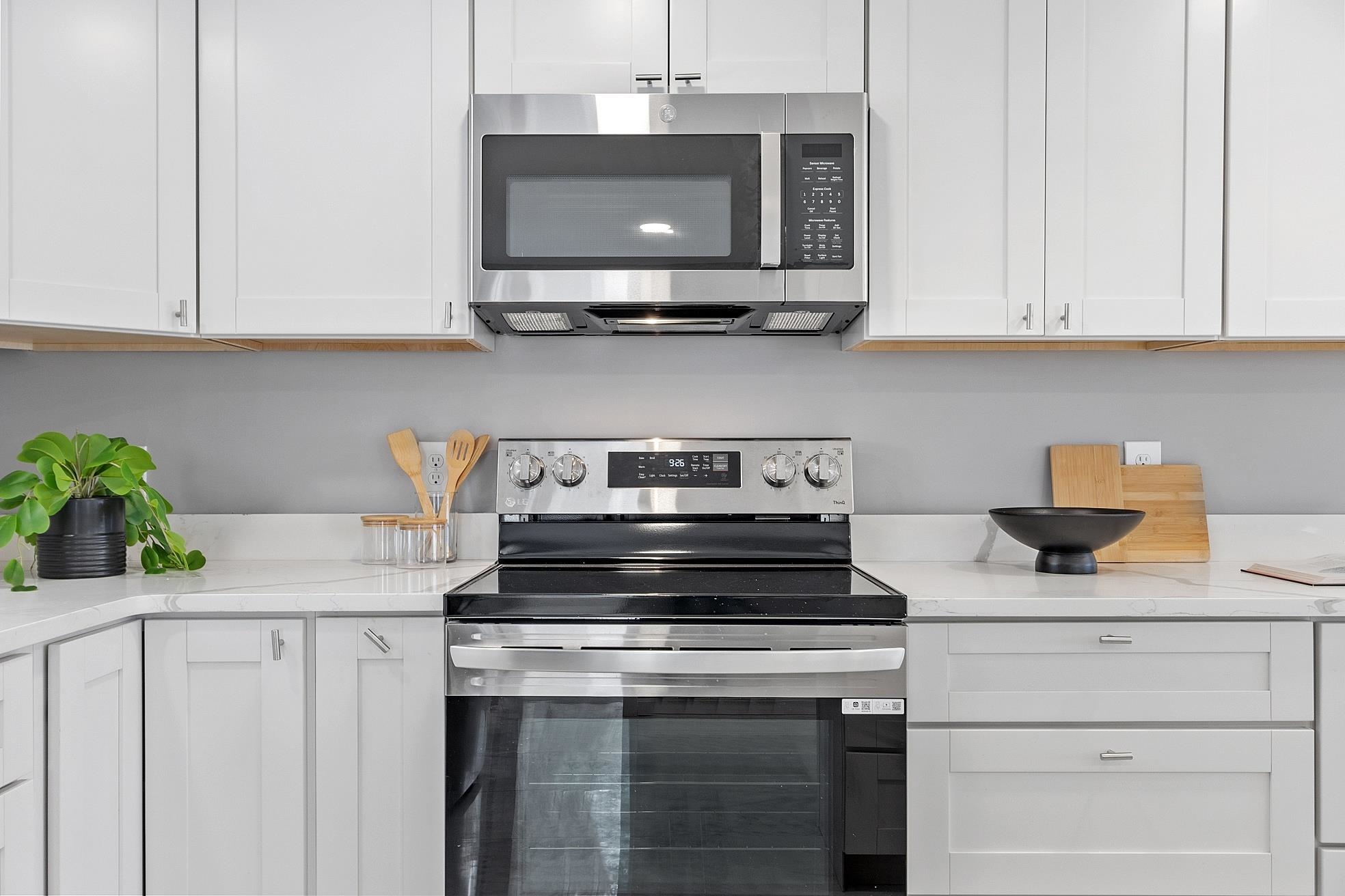 40 Grove Avenue Salem, NH 03079 - Photo 14 of 33