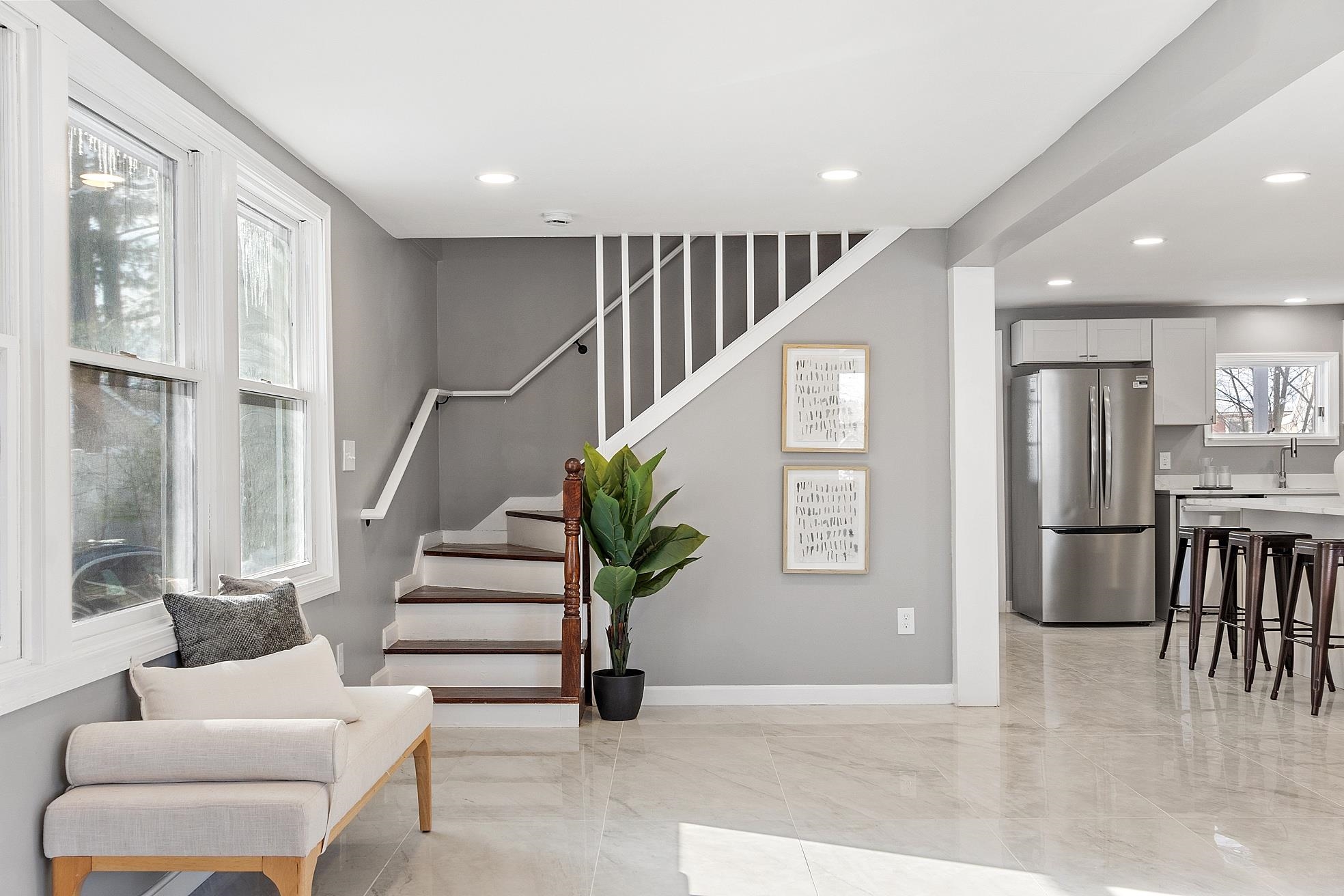 40 Grove Avenue Salem, NH 03079 - Photo 2 of 33