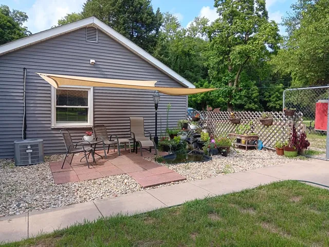 $270,000 | 128 County Rd N 475 West, Essex, IL 60935