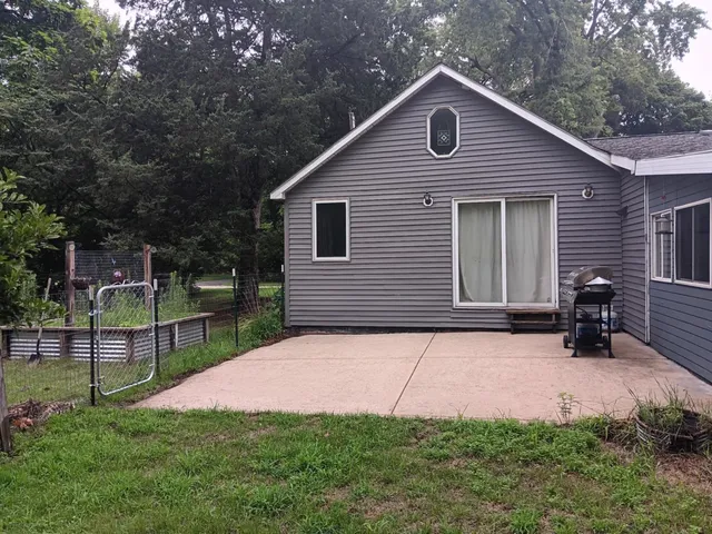 $270,000 | 128 County Rd N 475 West, Essex, IL 60935